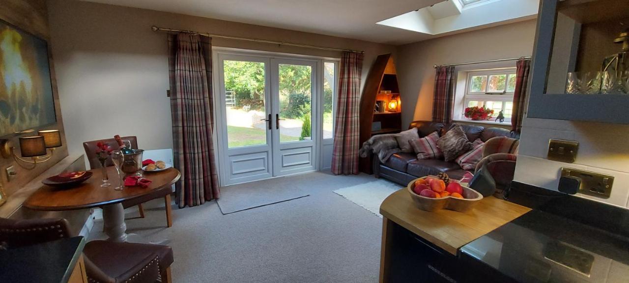 Glyn Isa Country House B&B And Self Catering Apartments Conwy Exterior photo